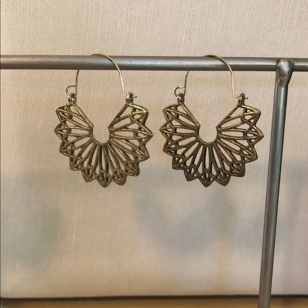 Gold Filigree Fan Drop Earrings - Unbranded